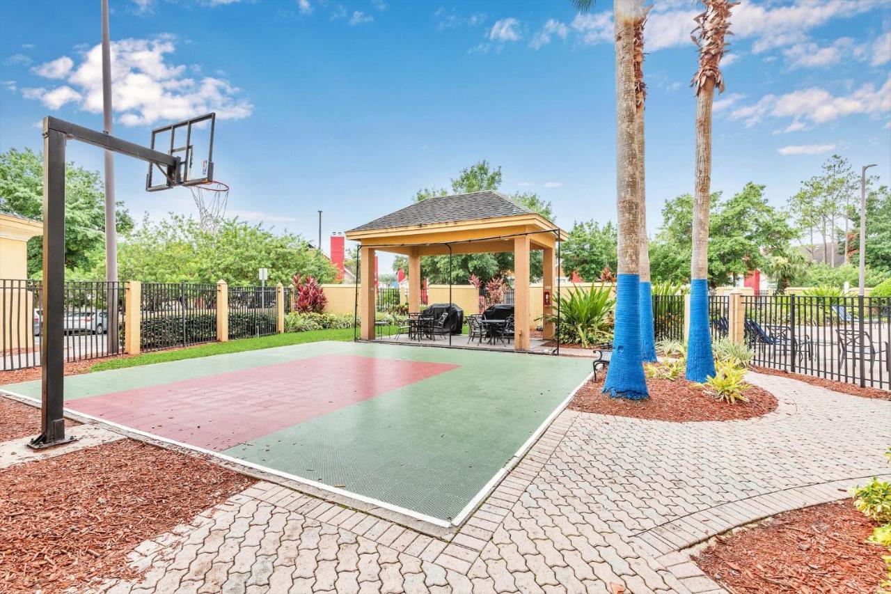 1Br 2 Queens Apt-Hotel With Pool, Hot Tub & Arcade, Near Disney & Universal! Orlando Eksteriør billede